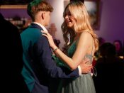 Nutzen Sie die Macht der Tastatur! Die Pfeiltasten schalten die Bilder weiter. (152/233)