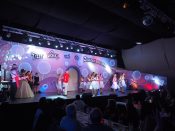 Nutzen Sie die Macht der Tastatur! Die Pfeiltasten schalten die Bilder weiter. (7/95)