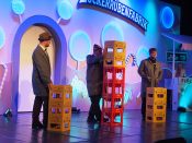 Nutzen Sie die Macht der Tastatur! Die Pfeiltasten schalten die Bilder weiter. (12/95)