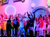 Nutzen Sie die Macht der Tastatur! Die Pfeiltasten schalten die Bilder weiter. (275/276)