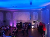 Nutzen Sie die Macht der Tastatur! Die Pfeiltasten schalten die Bilder weiter. (243/274)