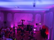 Nutzen Sie die Macht der Tastatur! Die Pfeiltasten schalten die Bilder weiter. (247/274)