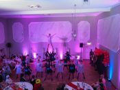 Nutzen Sie die Macht der Tastatur! Die Pfeiltasten schalten die Bilder weiter. (258/274)