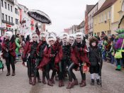 Nutzen Sie die Macht der Tastatur! Die Pfeiltasten schalten die Bilder weiter. (144/527)