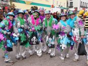 Nutzen Sie die Macht der Tastatur! Die Pfeiltasten schalten die Bilder weiter. (174/527)