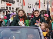 Nutzen Sie die Macht der Tastatur! Die Pfeiltasten schalten die Bilder weiter. (322/527)