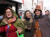 Nutzen Sie die Macht der Tastatur! Die Pfeiltasten schalten die Bilder weiter. (376/527)