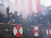 Nutzen Sie die Macht der Tastatur! Die Pfeiltasten schalten die Bilder weiter. (477/527)